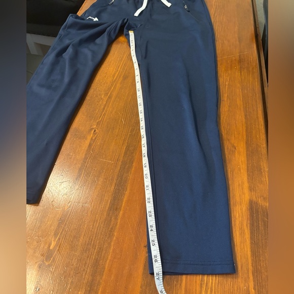 Under Armour Boys Cold-gear Fitted Joggers YXL Draw String Zipped Front Pockets - Picture 8 of 9